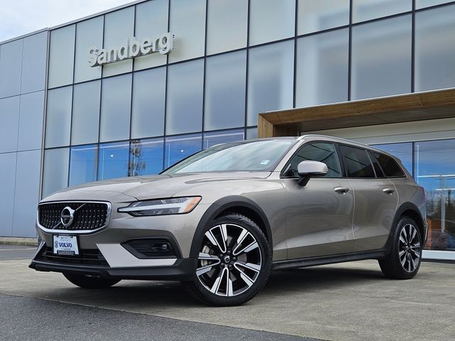 2021 Volvo V60 Cross Country
