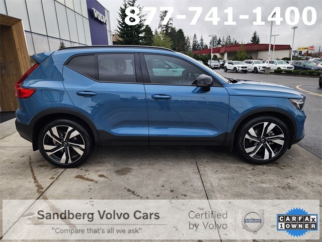 2023 Volvo XC40 AWD Ultimate photo 2