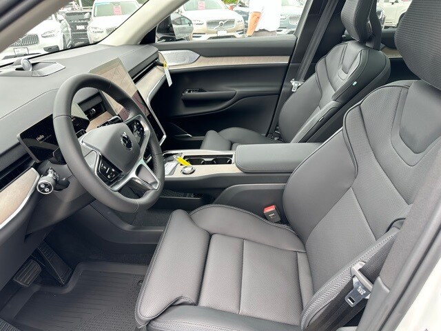2025 Volvo EX90 Twin Motor Performance Ultra photo 2