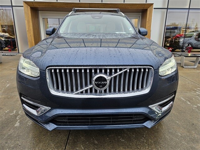 2023 Volvo XC90 Recharge Plus photo 2