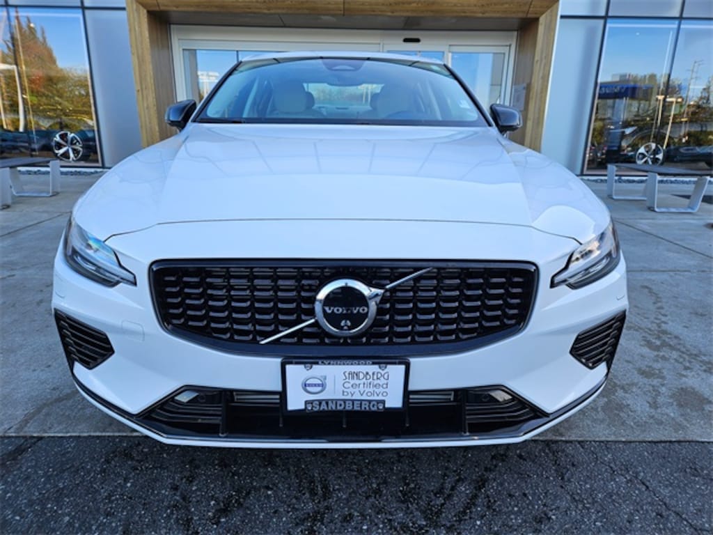 Certified 2025 Volvo S90 Plug-In Hybrid T8 Plus Sedan