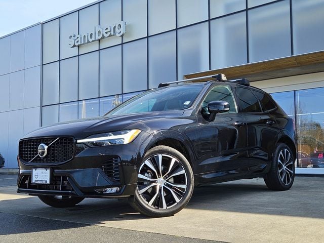 2023 Volvo XC60 B5 Plus Dark Theme AWD's photo