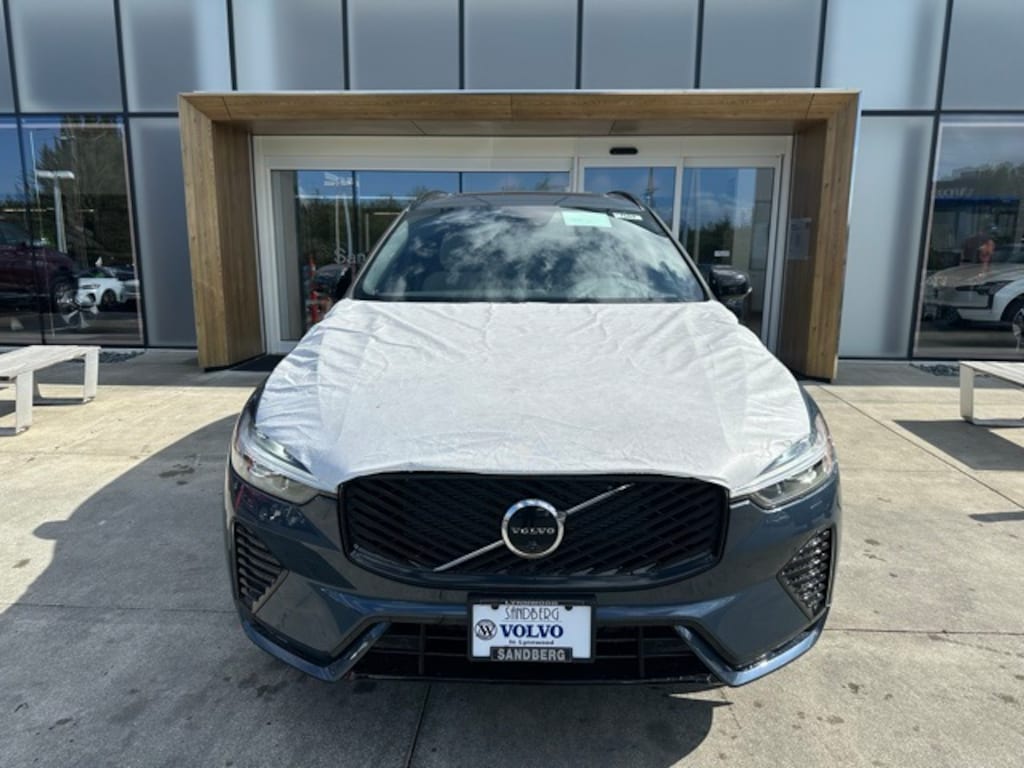 New 2026 Volvo XC60 B5 Plus SUV