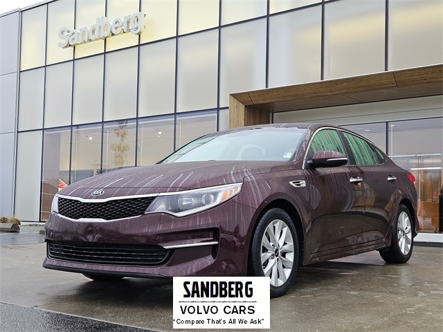 2016 Kia Optima LX's photo