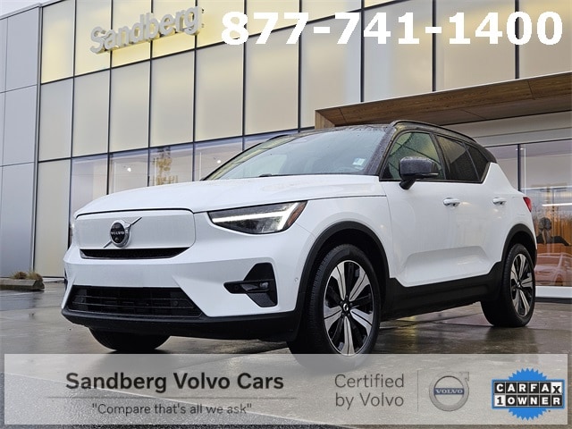 2023 Volvo XC40 Plus's photo