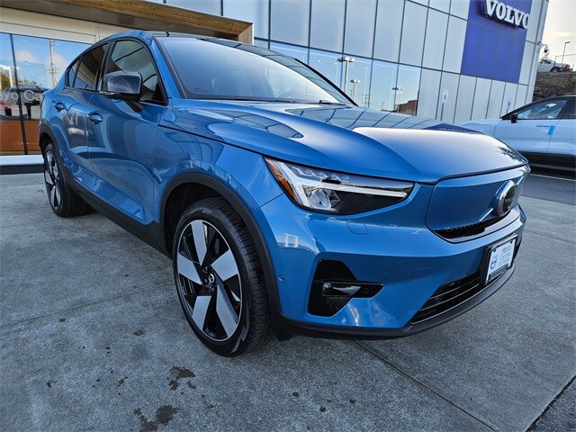 2023 Volvo C40 Recharge Ultimate photo 3