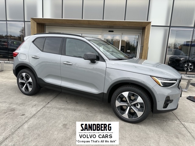 2026 Volvo XC40 Plus's photo