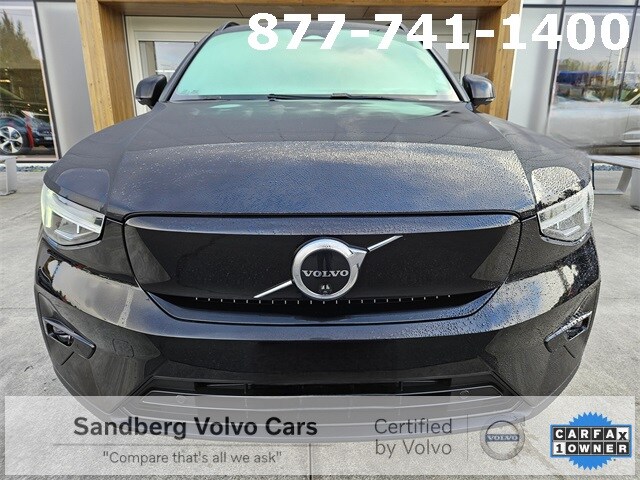 2023 Volvo XC40 Recharge Plus photo 2