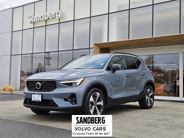 2023 Volvo XC40 Plus