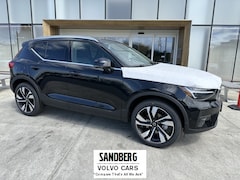 2025 Volvo XC40 B5 Ultra Bright Theme AWD SUV