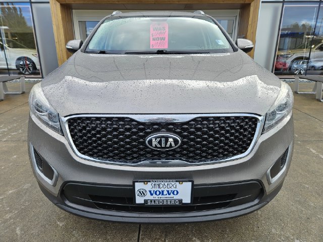 Used 2016 Kia Sorento LX with VIN 5XYPGDA33GG043505 for sale in Lynnwood, WA