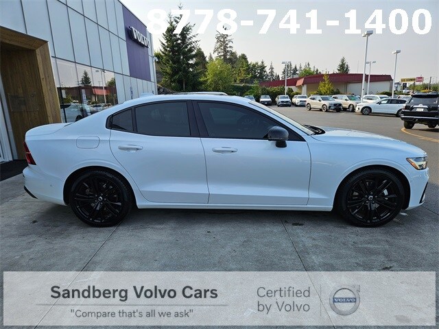 2023 Volvo S60 B5 AWD Plus Black Edition photo 2