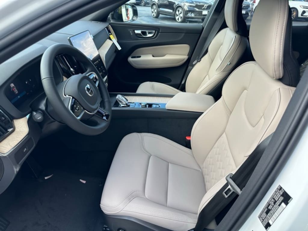 New 2026 Volvo XC60 B5 Plus SUV