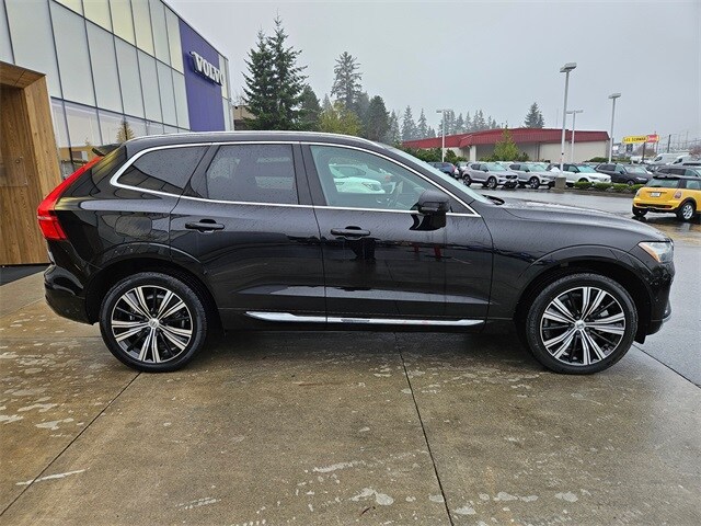 2023 Volvo XC60 Recharge Hybrid Plus photo 2