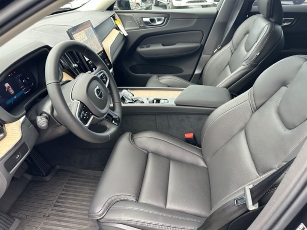 New 2026 Volvo XC60 B5 Ultra SUV