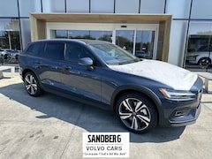 2026 Volvo V60 Cross Country B5 Plus Wagon