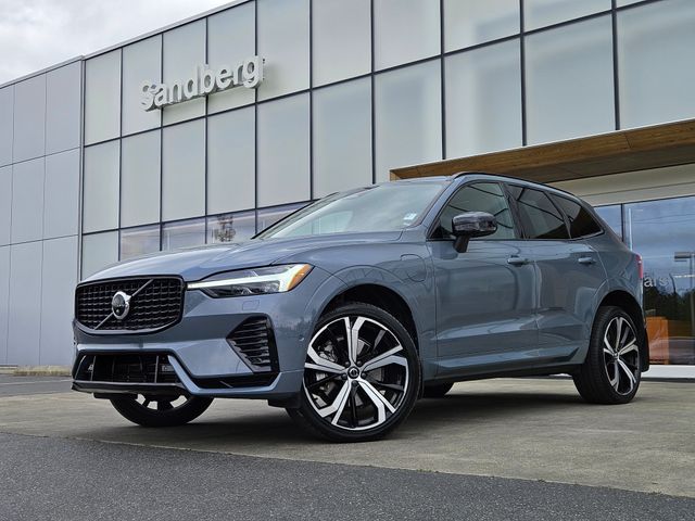 2022 Volvo XC60 T8 Recharge R-Design PHEV AWD's photo