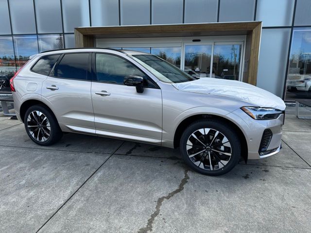2026 Volvo XC60 Plus