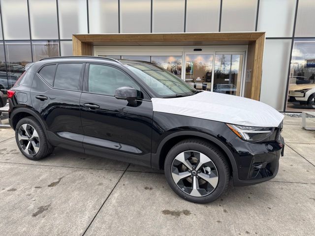 2026 Volvo XC40 Plus