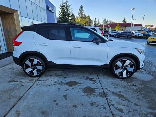 2023 Volvo XC40 Recharge Ultimate photo 4