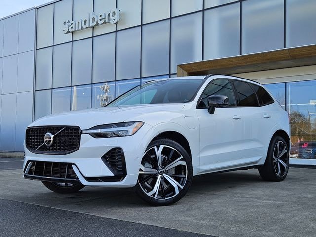 2023 Volvo XC60 Recharge Plug-In Hybrid Ultimate Dark SUV