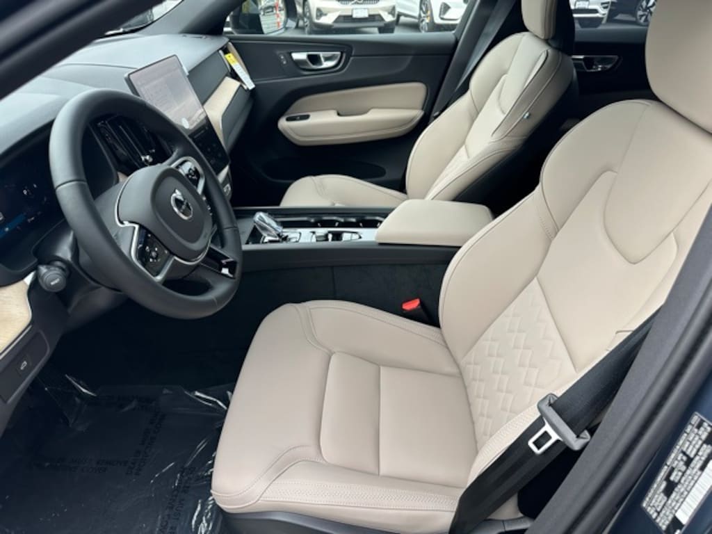 New 2026 Volvo XC60 B5 Plus SUV