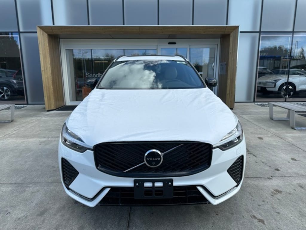 New 2026 Volvo XC60 B5 Plus SUV