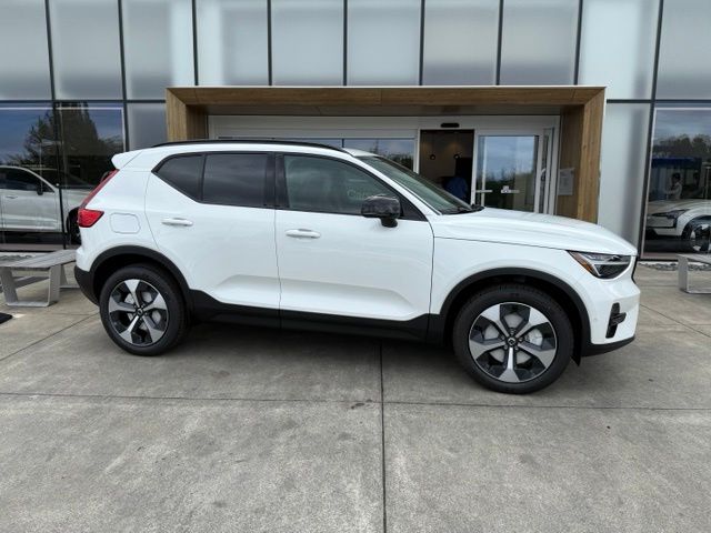 2026 Volvo XC40 Plus