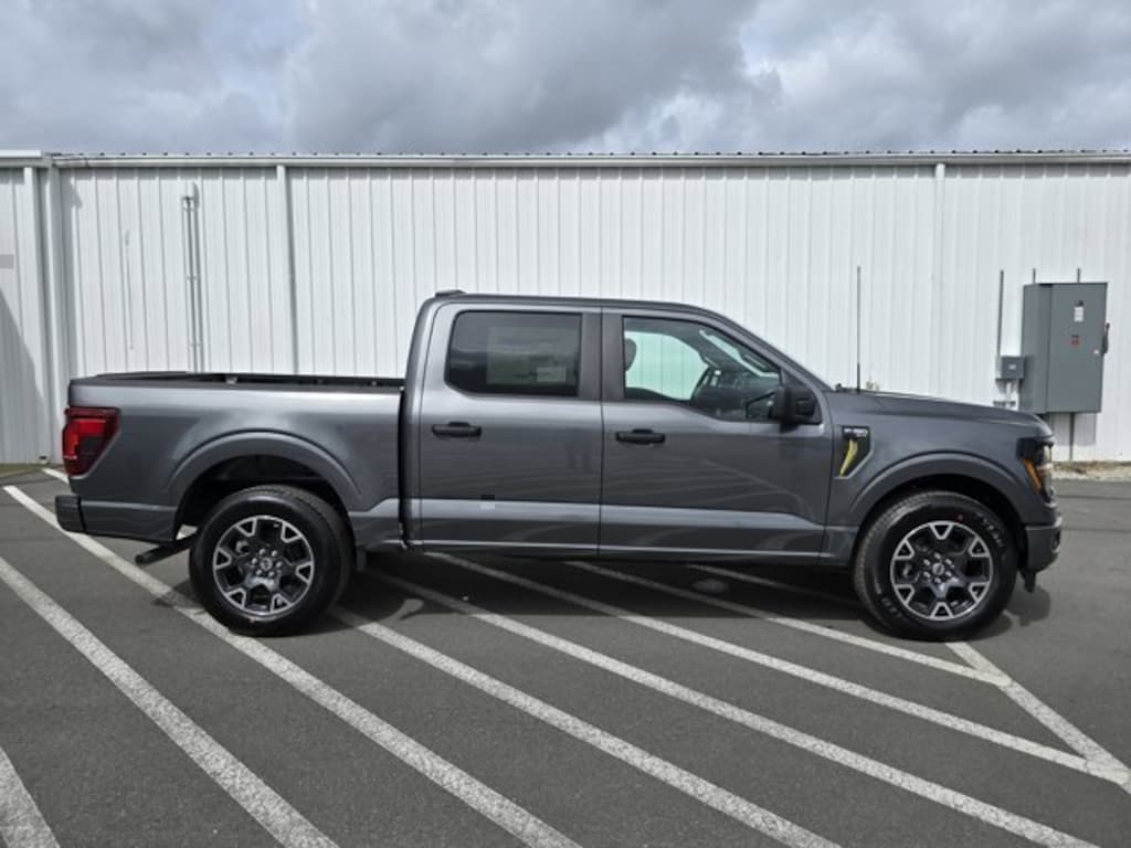 New 2025 Ford F-150 STX STX 2WD SuperCrew 5.5 Box