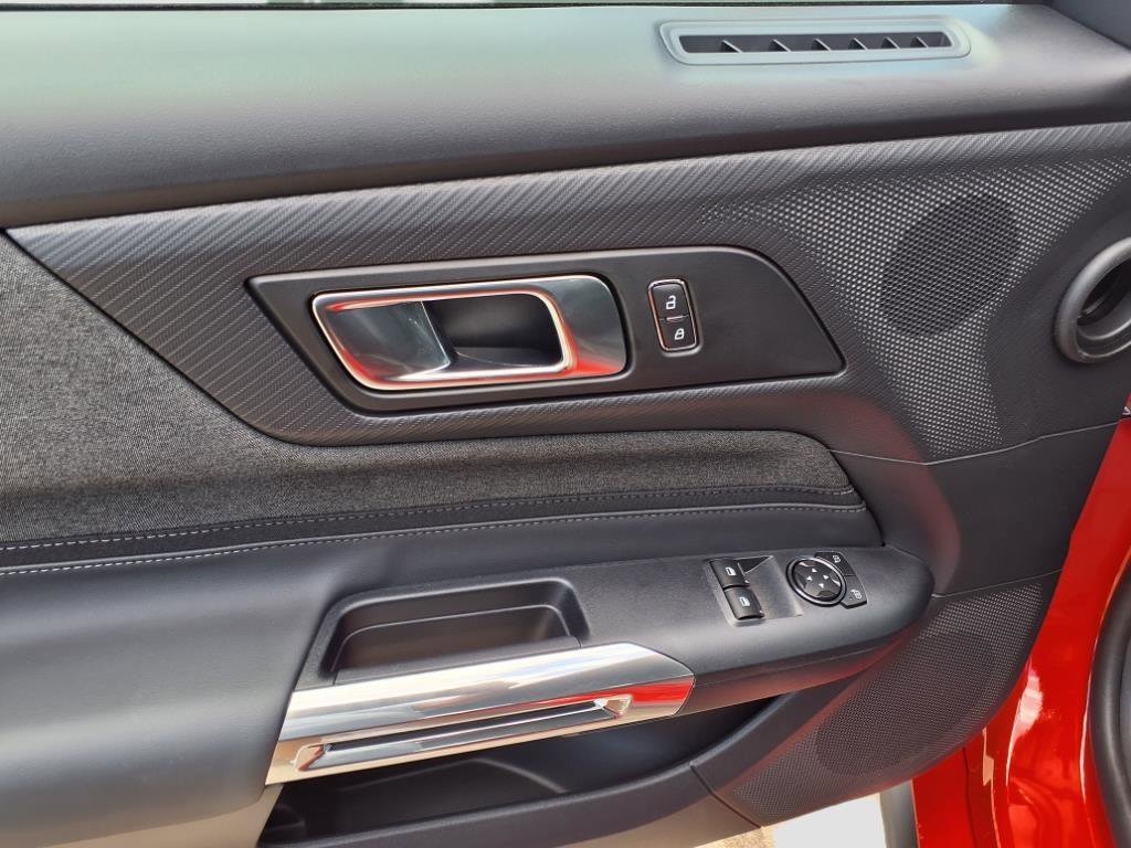 2025 Ford Mustang EcoBoost Fastback - Photo 7