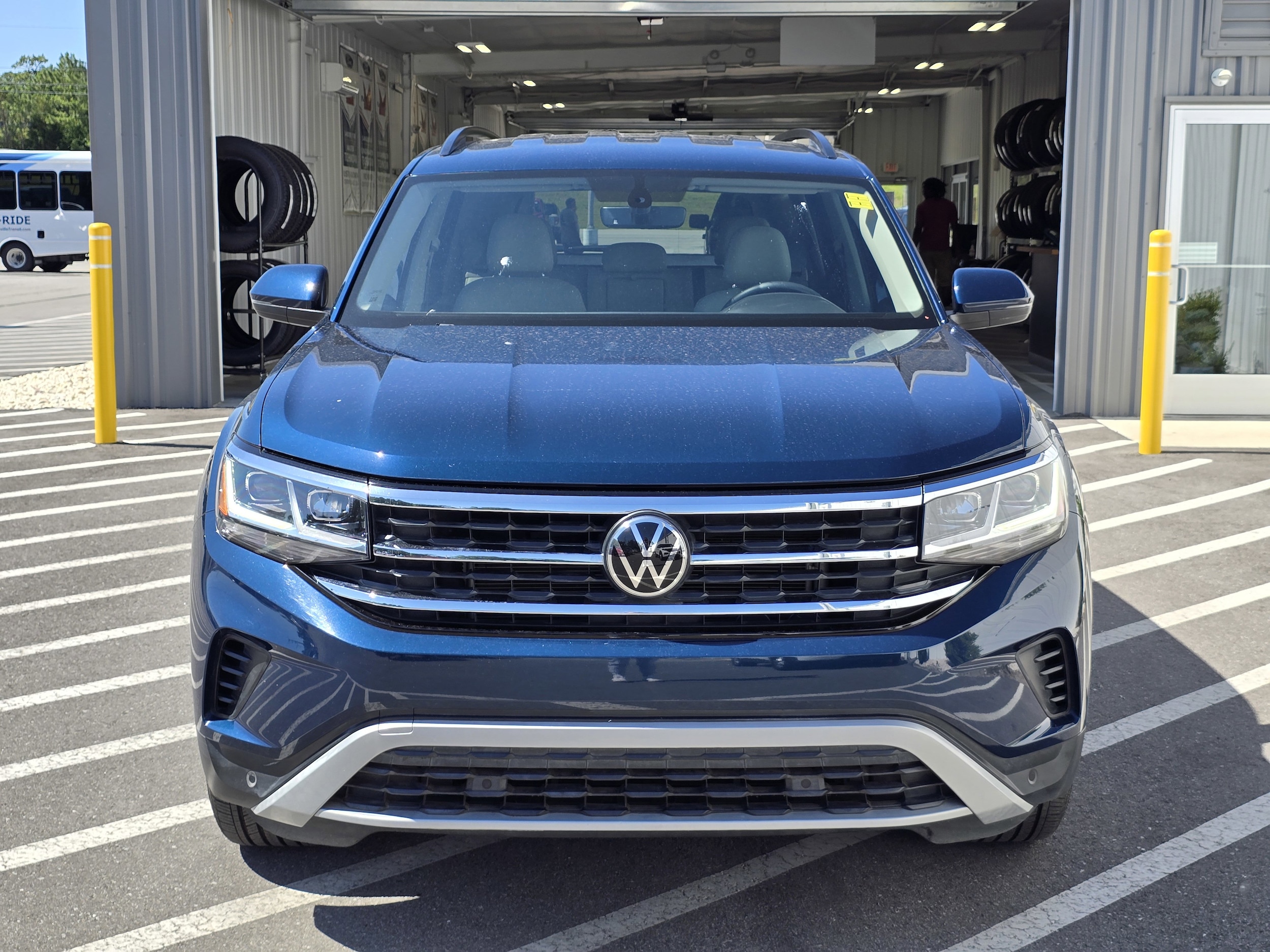 Used 2022 Volkswagen Atlas SE w/Tech with VIN 1V2HR2CA4NC540772 for sale in Jacksonville, NC