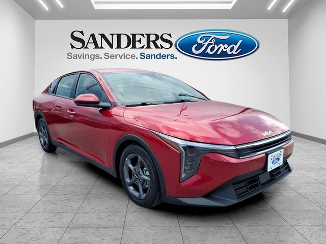 2025 Kia K4 LXS AT's photo