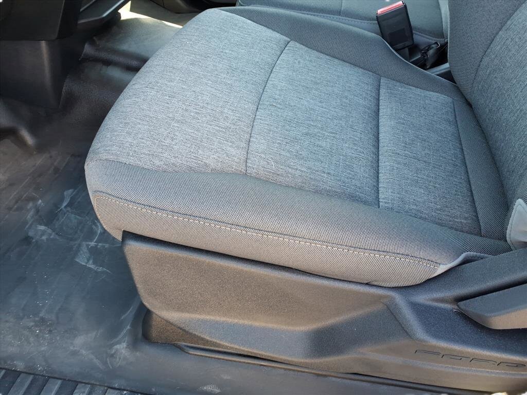 2025 Ford F-150 XL - Photo 12