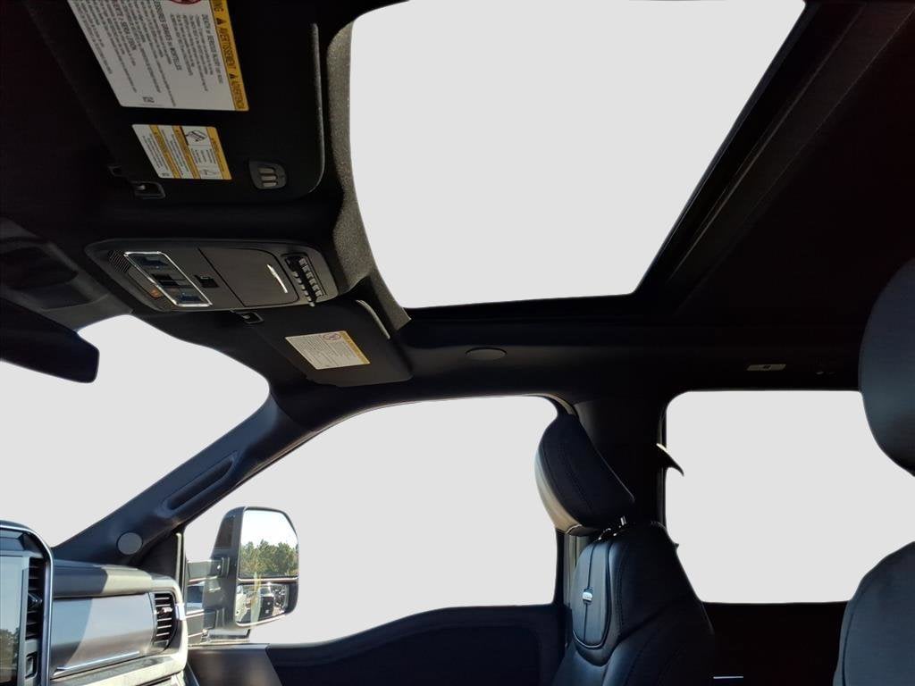 2026 Ford F-250 Super Duty Platinum - Photo 13