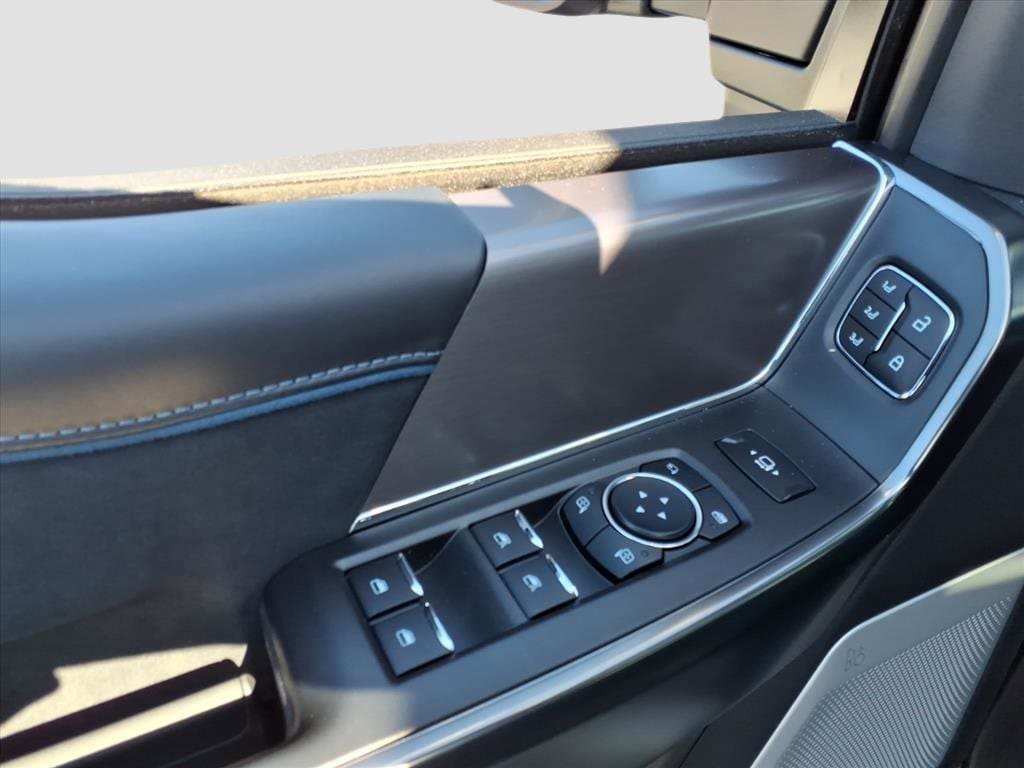 2026 Ford F-250 Super Duty Platinum - Photo 10