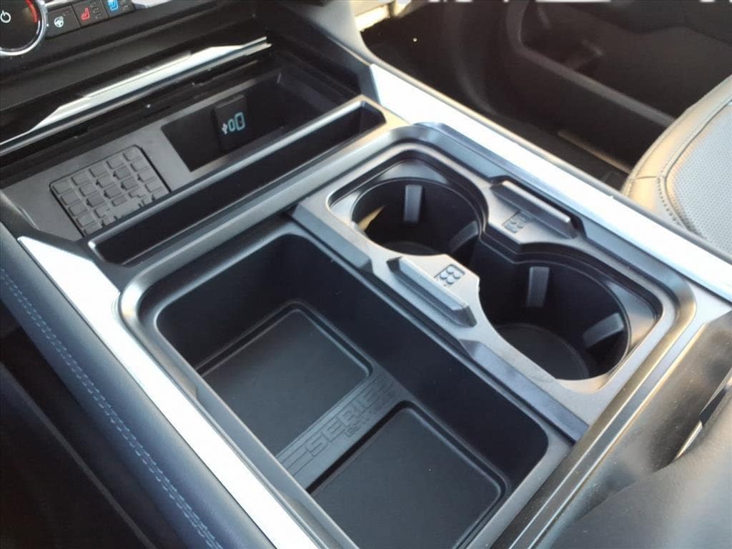 2026 Ford F-250 Super Duty Platinum - Photo 15