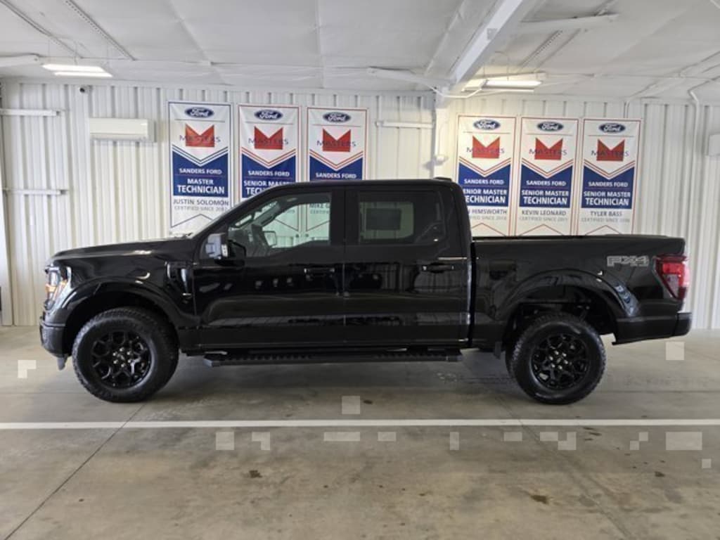 New 2025 Ford F-150 XLT F150 4X4 SUPERCREW XLT - 145