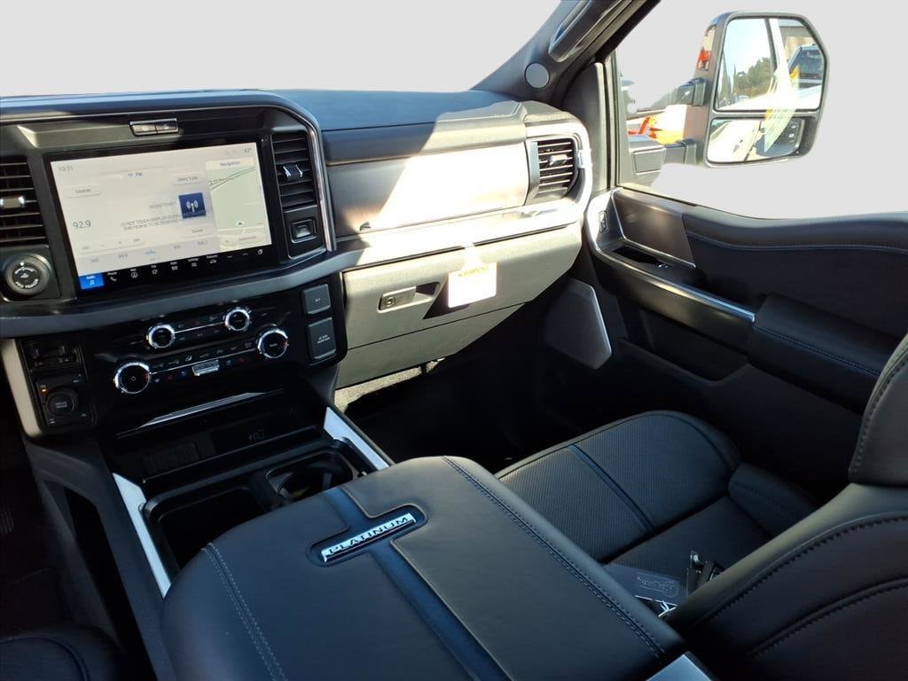 2026 Ford F-250 Super Duty Platinum - Photo 8