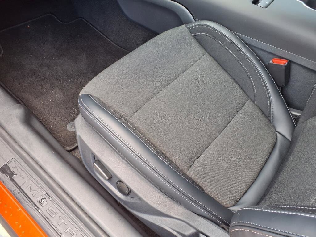 2025 Ford Mustang EcoBoost Fastback - Photo 9