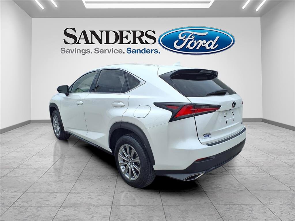2021 Lexus NX 300 photo 3