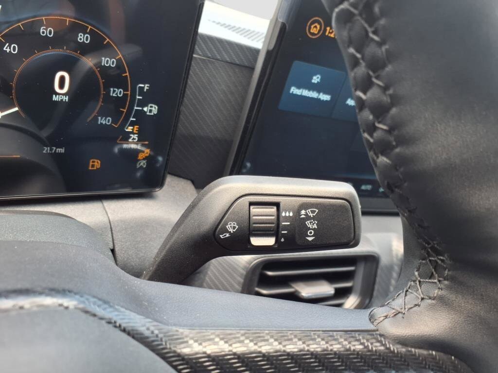 2025 Ford Mustang EcoBoost Fastback - Photo 13