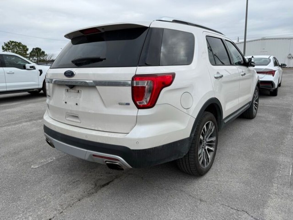 Used 2017 Ford Explorer Platinum SUV