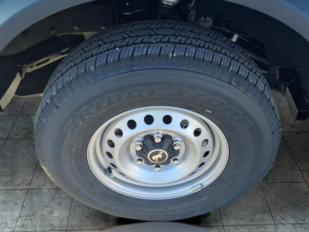 New 2025 Ford Bronco Base 4x4