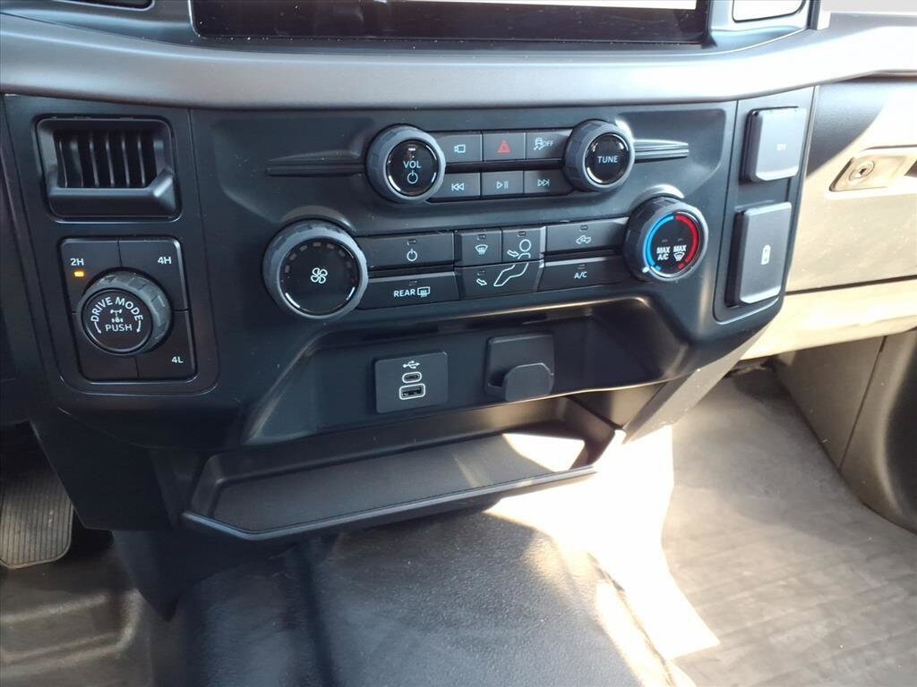 2025 Ford F-150 XL - Photo 14