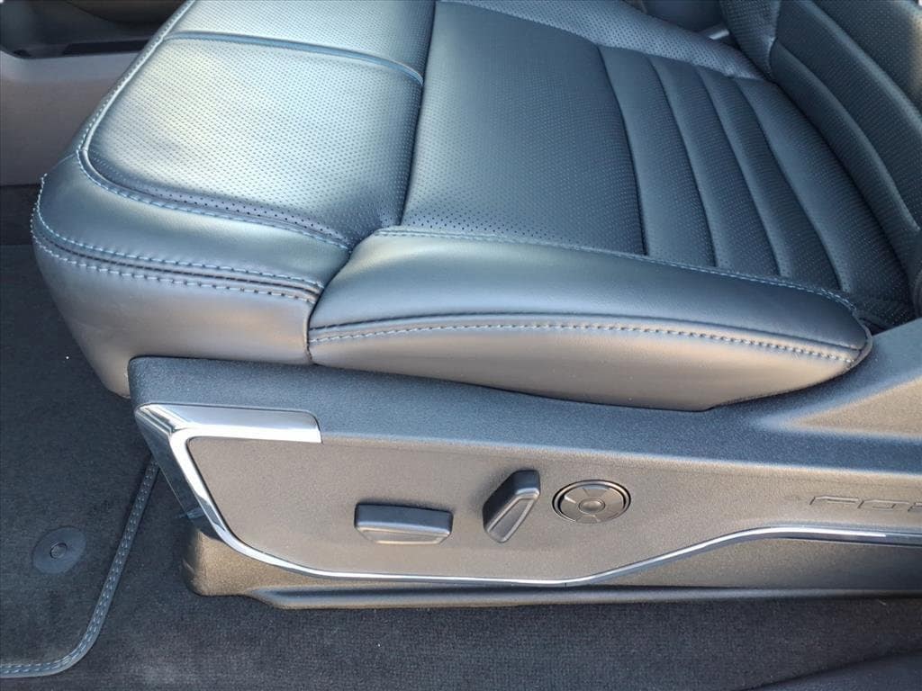 2026 Ford F-250 Super Duty Platinum - Photo 12