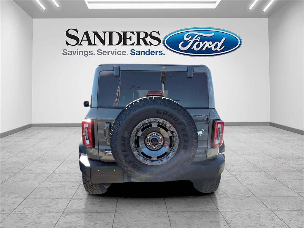 New 2025 Ford Bronco Outer Banks Outer Banks 4x4