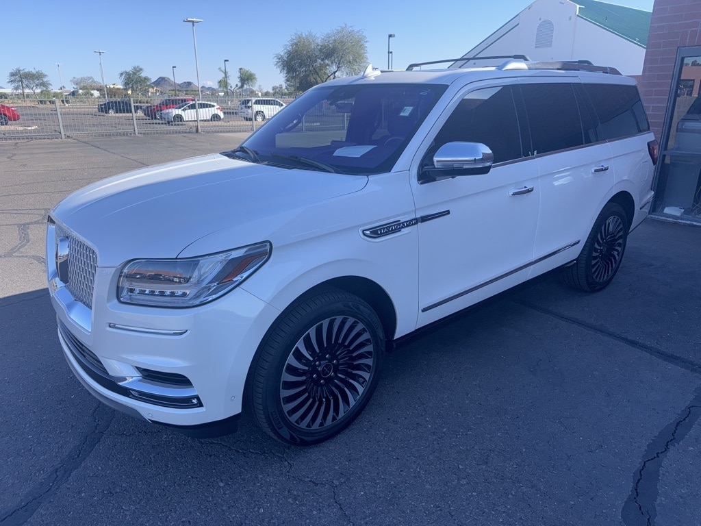 2019 Lincoln Navigator Black Label's photo