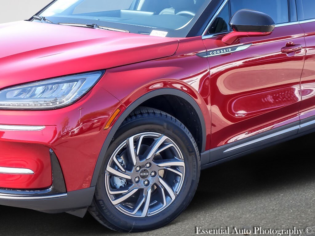 2025 Lincoln Corsair Premiere photo 3