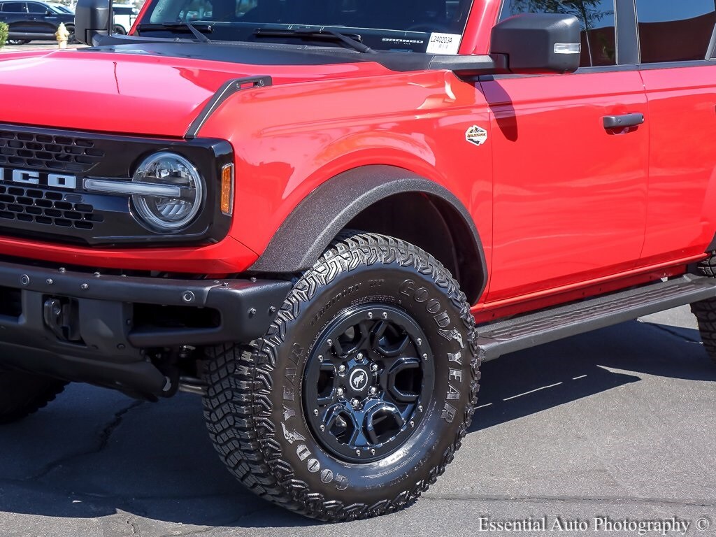 2024 Ford Bronco Wildtrak photo 2