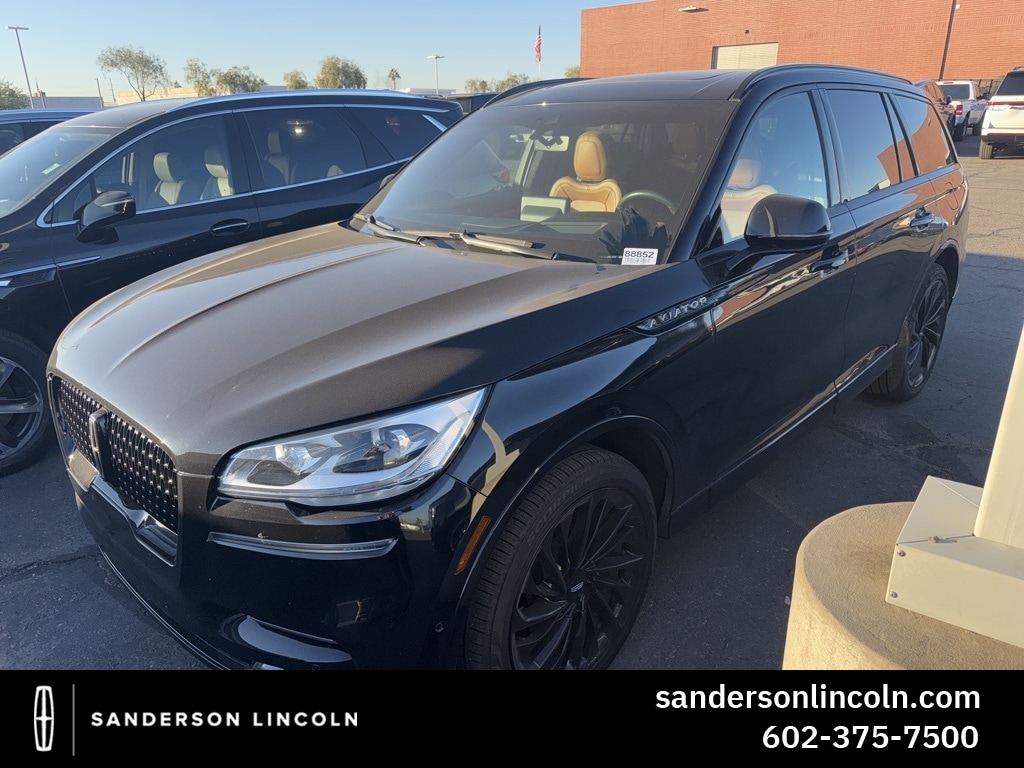 2023 Lincoln Aviator Black Label's photo